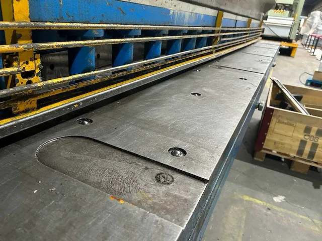 Colmal - hs 40-13, 4000x13mm - guillotineschaar - 2008 - afbeelding 14 van  17