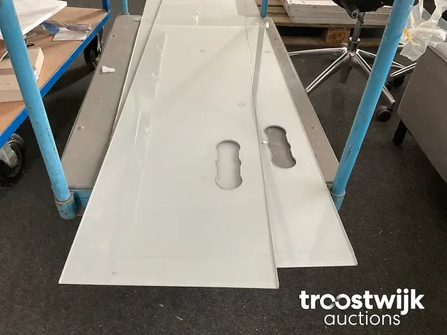 Colorglas spatachterwanden - afbeelding 2 van  2