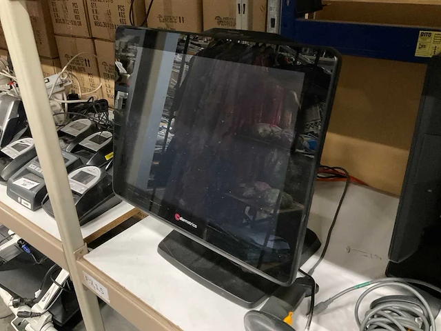 Colormetrics kassasysteem met 6 touchscreenschermen - afbeelding 2 van  7