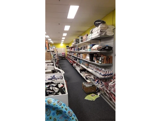 Combi kavel: de complete winkel inventaris/voorraad - afbeelding 3 van  4