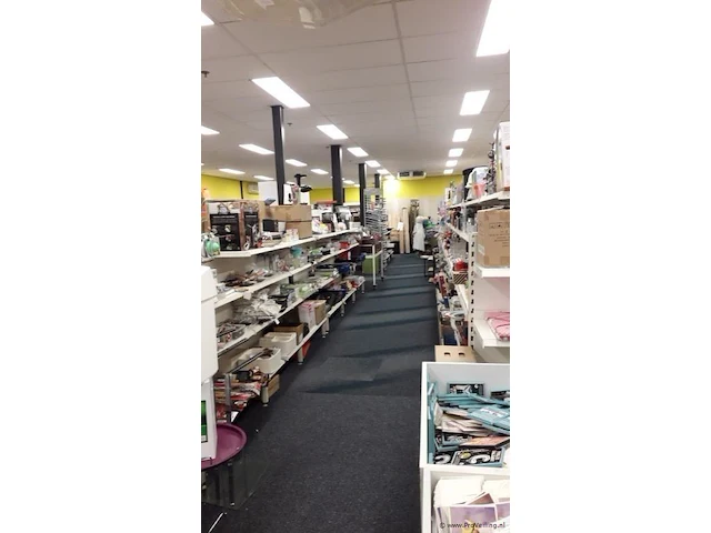 Combi kavel: de complete winkel inventaris/voorraad - afbeelding 4 van  4