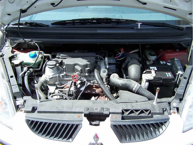 Combinatie kavel 126, 127, 128, 129 mitsubishi - colt cup - ralliart - circuitvoertuigen (4x) - afbeelding 2 van  17