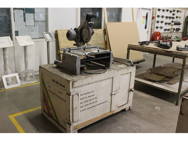Combinatie tafelzaagmachine elu in houten kist - afbeelding 1 van  3