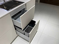 Combinatie van kavels 1 t/m 8 (showroomkeuken met gaggenau apparatuur) - afbeelding 21 van  46
