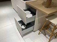 Combinatie van kavels 1 t/m 8 (showroomkeuken met gaggenau apparatuur) - afbeelding 35 van  46