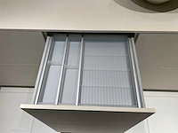 Combinatie van kavels 1 t/m 8 (showroomkeuken met gaggenau apparatuur) - afbeelding 39 van  46