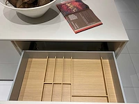 Combinatie van kavels 1 t/m 8 (showroomkeuken met gaggenau apparatuur) - afbeelding 41 van  46