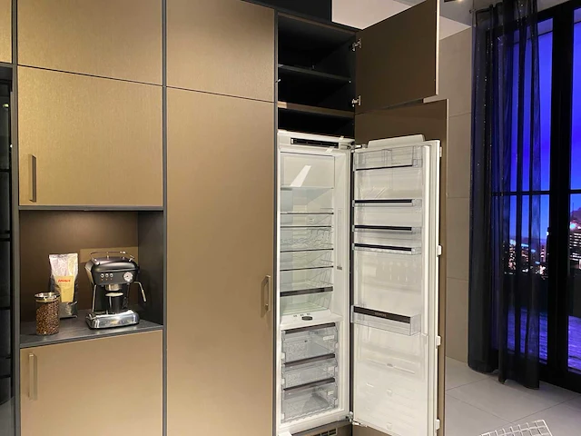 Combinatie van kavels 10 t/m 13 (showroomkeuken met wolf/siemens apparatuur) - afbeelding 26 van  40
