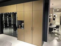 Combinatie van kavels 10 t/m 13 (showroomkeuken met wolf/siemens apparatuur) - afbeelding 34 van  40