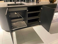 Combinatie van kavels 10 t/m 13 (showroomkeuken met wolf/siemens apparatuur) - afbeelding 39 van  40