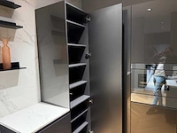 Combinatie van kavels 16 t/m 24 (showroomkeuken met v-zug apparatuur) - afbeelding 4 van  49