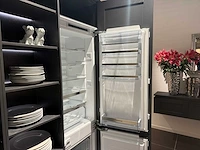 Combinatie van kavels 28 t/m 33 (showroomkeuken met siemens studioline apparatuur) - afbeelding 19 van  41