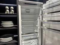 Combinatie van kavels 28 t/m 33 (showroomkeuken met siemens studioline apparatuur) - afbeelding 21 van  41