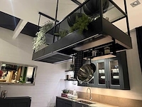 Combinatie van kavels 28 t/m 33 (showroomkeuken met siemens studioline apparatuur) - afbeelding 25 van  41