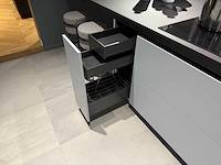 Combinatie van kavels 35 t/m 40 (showroomkeuken met siemens studioline apparatuur) - afbeelding 40 van  40