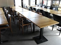 Combinatie van kavels g001, g013, g014 en g015 zijnde 15 horecatafels in diverse afmetingen met 50 houten s... combinatiekavel - afbeelding 2 van  4