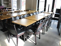 Combinatie van kavels g001, g013, g014 en g015 zijnde 15 horecatafels in diverse afmetingen met 50 houten s... combinatiekavel - afbeelding 4 van  4
