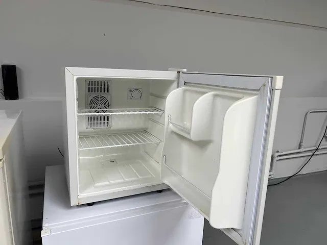 Combinatiekavel - 3x tafelmodel koelkasten - afbeelding 9 van  17