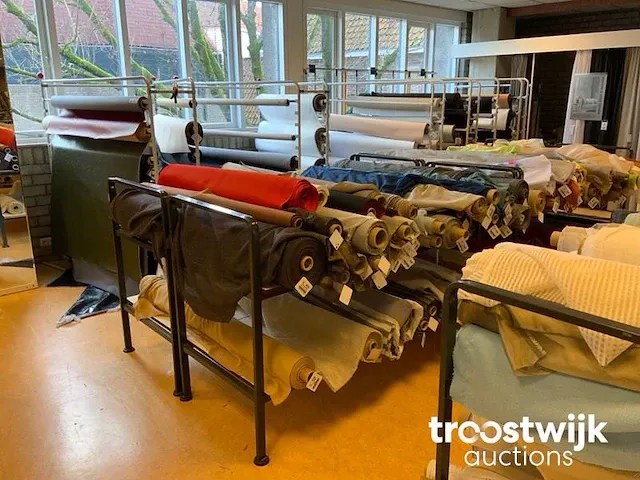 Combinatiekavel - complete winkelinventaris en winkel voorraad - afbeelding 3 van  12