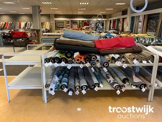 Combinatiekavel - complete winkelinventaris en winkel voorraad - afbeelding 4 van  12