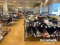 Combinatiekavel - complete winkelinventaris en winkel voorraad - afbeelding 5 van  12