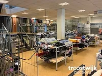 Combinatiekavel - complete winkelinventaris en winkel voorraad - afbeelding 6 van  12