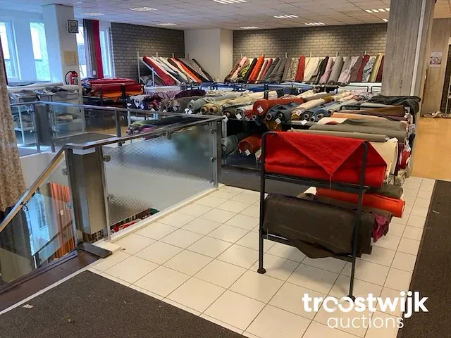Combinatiekavel - complete winkelinventaris en winkel voorraad - afbeelding 9 van  12