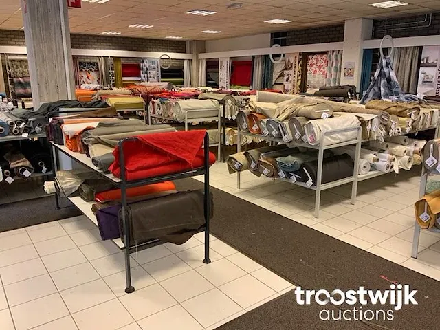 Combinatiekavel - complete winkelinventaris en winkel voorraad - afbeelding 10 van  12