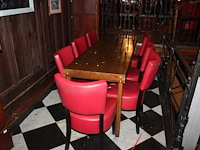 Combinatiekavel van kavel c006, c011 en c012 zijnde 90 horecastoelen en 36 houten tafels. combinatiekavel - afbeelding 2 van  6