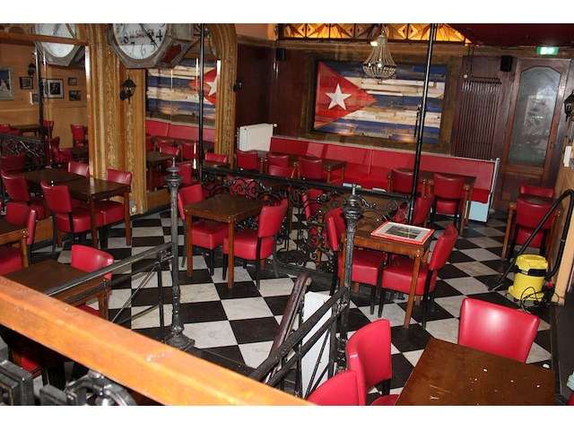 Combinatiekavel van kavel c006, c011 en c012 zijnde 90 horecastoelen en 36 houten tafels. combinatiekavel - afbeelding 6 van  6