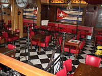 Combinatiekavel van kavel c006, c011 en c012 zijnde 90 horecastoelen en 36 houten tafels. combinatiekavel - afbeelding 6 van  6