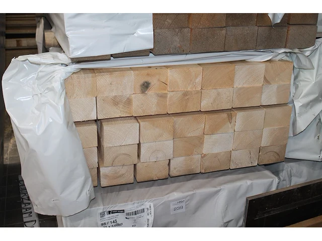 Combinatiekavel van kavels b238 t/m b244 zijnde 234 vurenhouten geschaafde balken 95 x 145 mm en lengte 300... combinatiekavel - afbeelding 2 van  3