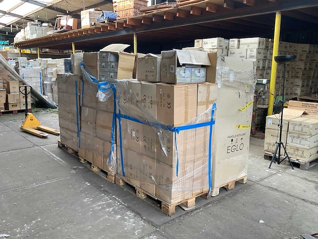 Commercial xara 4/2 partij binnenverlichting - afbeelding 1 van  6