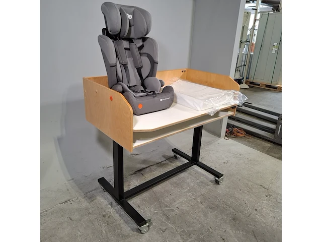 Commode, aankleedkussen en autokinderstoel, o.a kinderkraft - afbeelding 9 van  16
