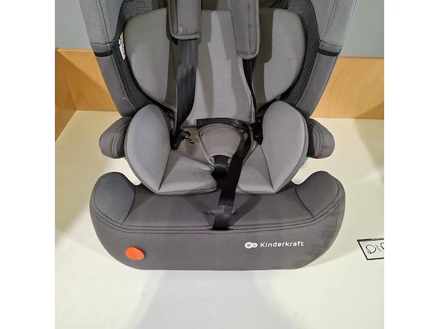 Commode, aankleedkussen en autokinderstoel, o.a kinderkraft - afbeelding 14 van  16