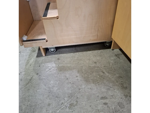 Commode - afbeelding 2 van  13