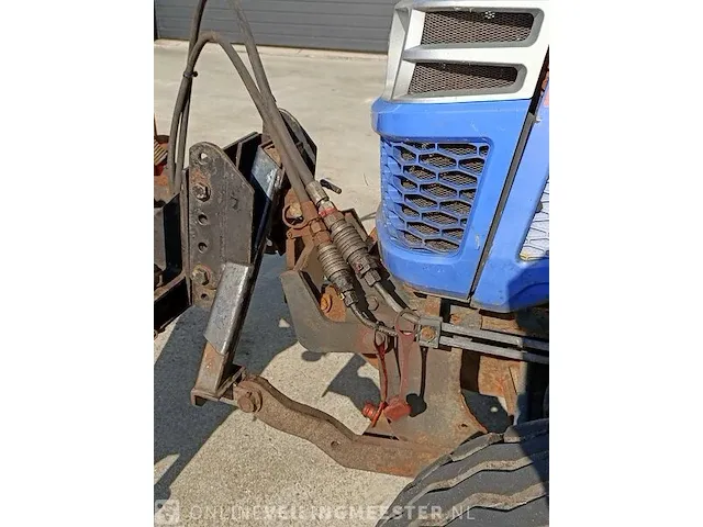Compact tractor iseki, th4260 met schuif en zoutstrooier, bouwjaar 2005 - afbeelding 9 van  36