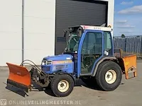 Compact tractor iseki, th4260 met schuif en zoutstrooier, bouwjaar 2005 - afbeelding 1 van  36