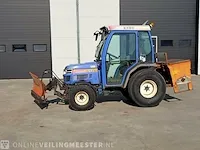Compact tractor iseki, th4260 met schuif en zoutstrooier, bouwjaar 2005 - afbeelding 23 van  36