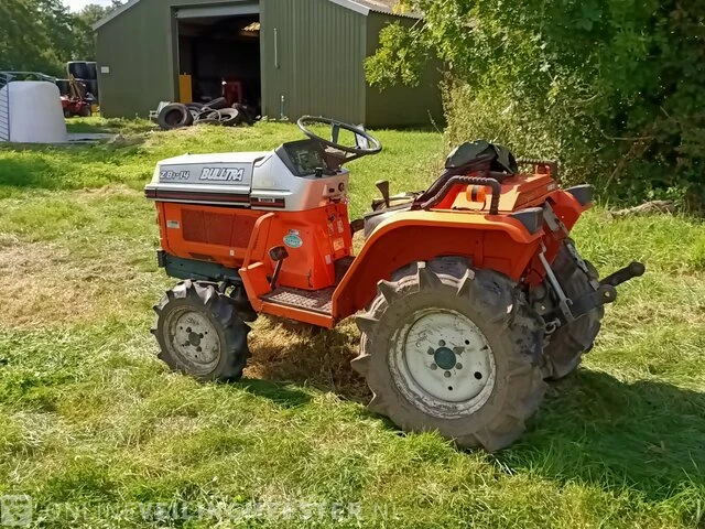 Compact tractor kubota, bulltra zb1-14 - afbeelding 12 van  21