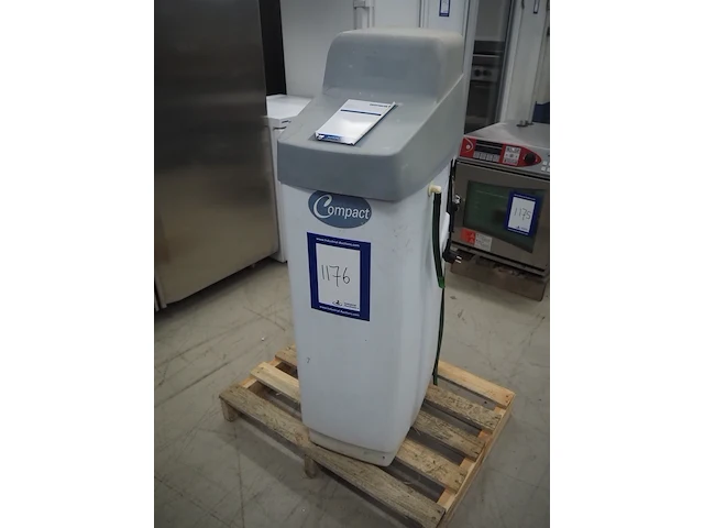 Compact - afbeelding 2 van  8