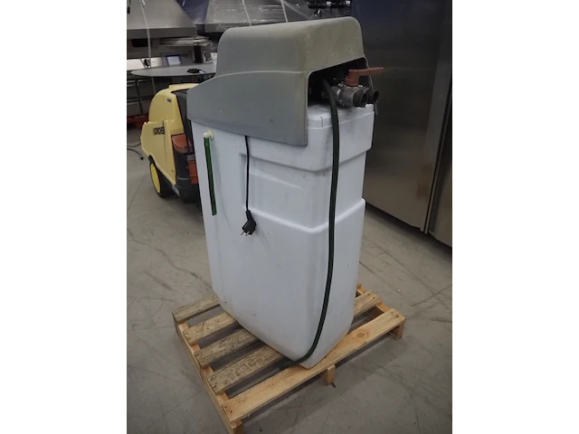 Compact - afbeelding 3 van  8
