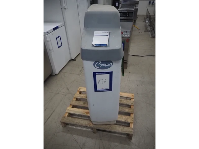 Compact - afbeelding 5 van  8