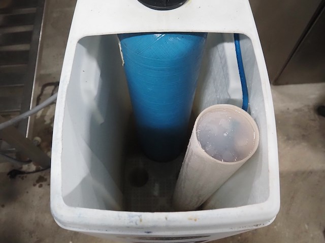 Compact - afbeelding 6 van  9