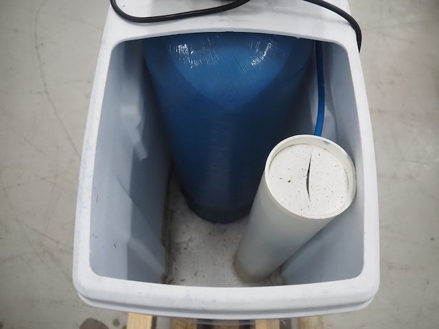 Compact - afbeelding 5 van  8