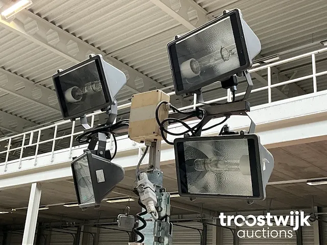 Compacte koppelbare lichtmast - afbeelding 14 van  15