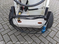 Compacte onkruid machine met heet water en trolley oeliatec hoedic, bouwjaar 2020 - afbeelding 6 van  29