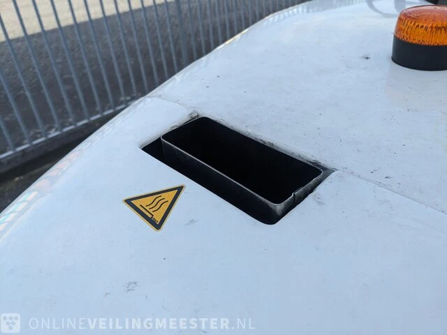 Compacte onkruid machine met heet water en trolley oeliatec hoedic, bouwjaar 2020 - afbeelding 18 van  29