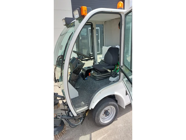 Compacte veegmachine, bucher cityspider , 2 pro, wit, 2011 - afbeelding 10 van  35