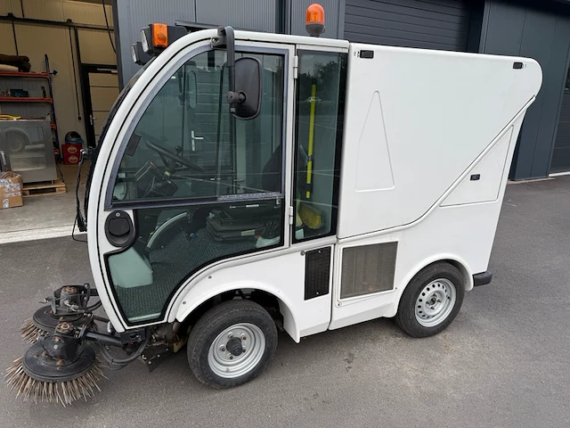 Compacte veegmachine, bucher cityspider , 2 pro, wit, 2011 - afbeelding 24 van  35